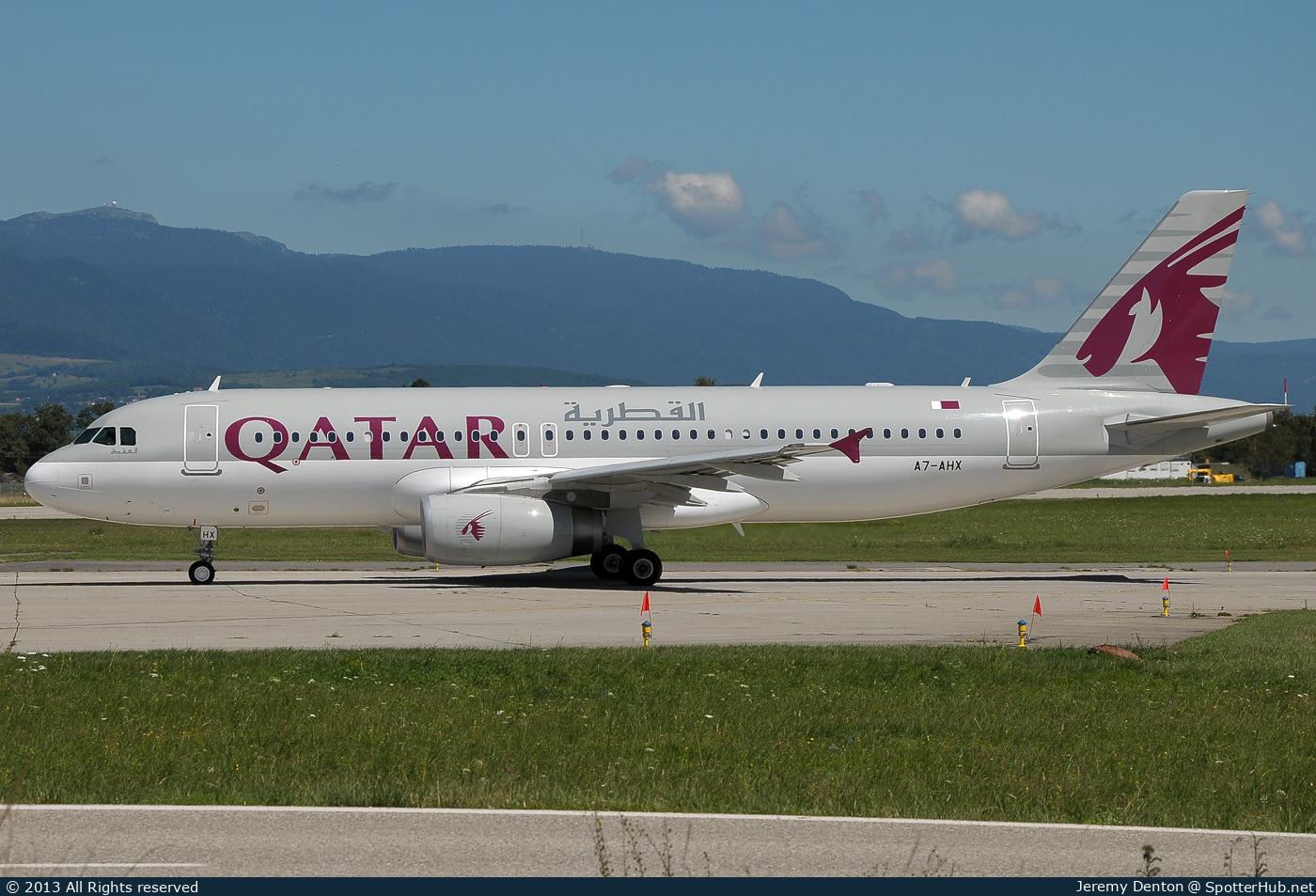 Photo of A7-AHX - Airbus A320-232 operated by Qatar Airways