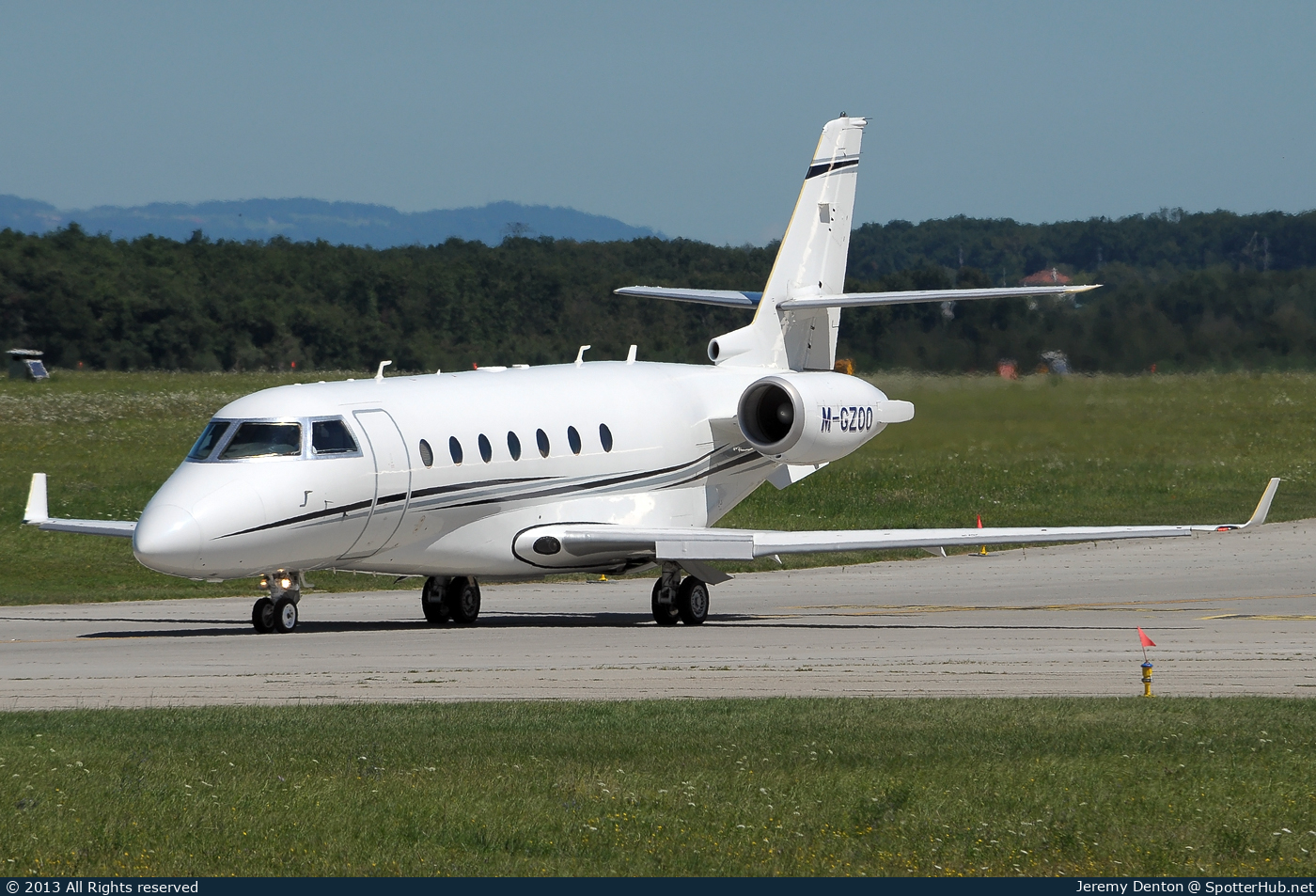 Photo of M-GZOO - Gulfstream G200 operated by Multiflight