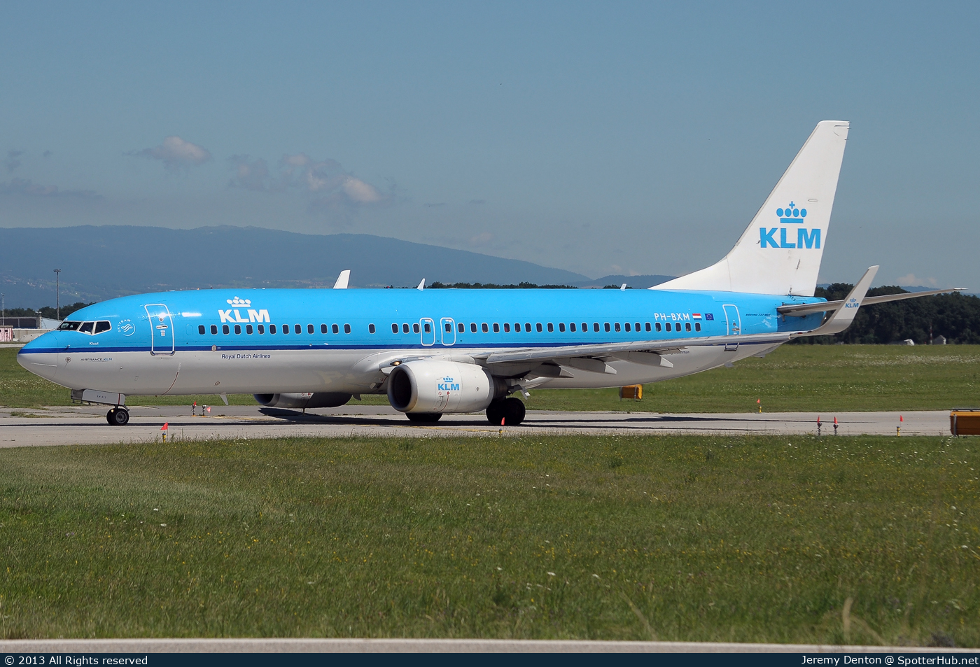 Photo of PH-BXM - Boeing 737-8K2 operated by KLM Royal Dutch Airlines