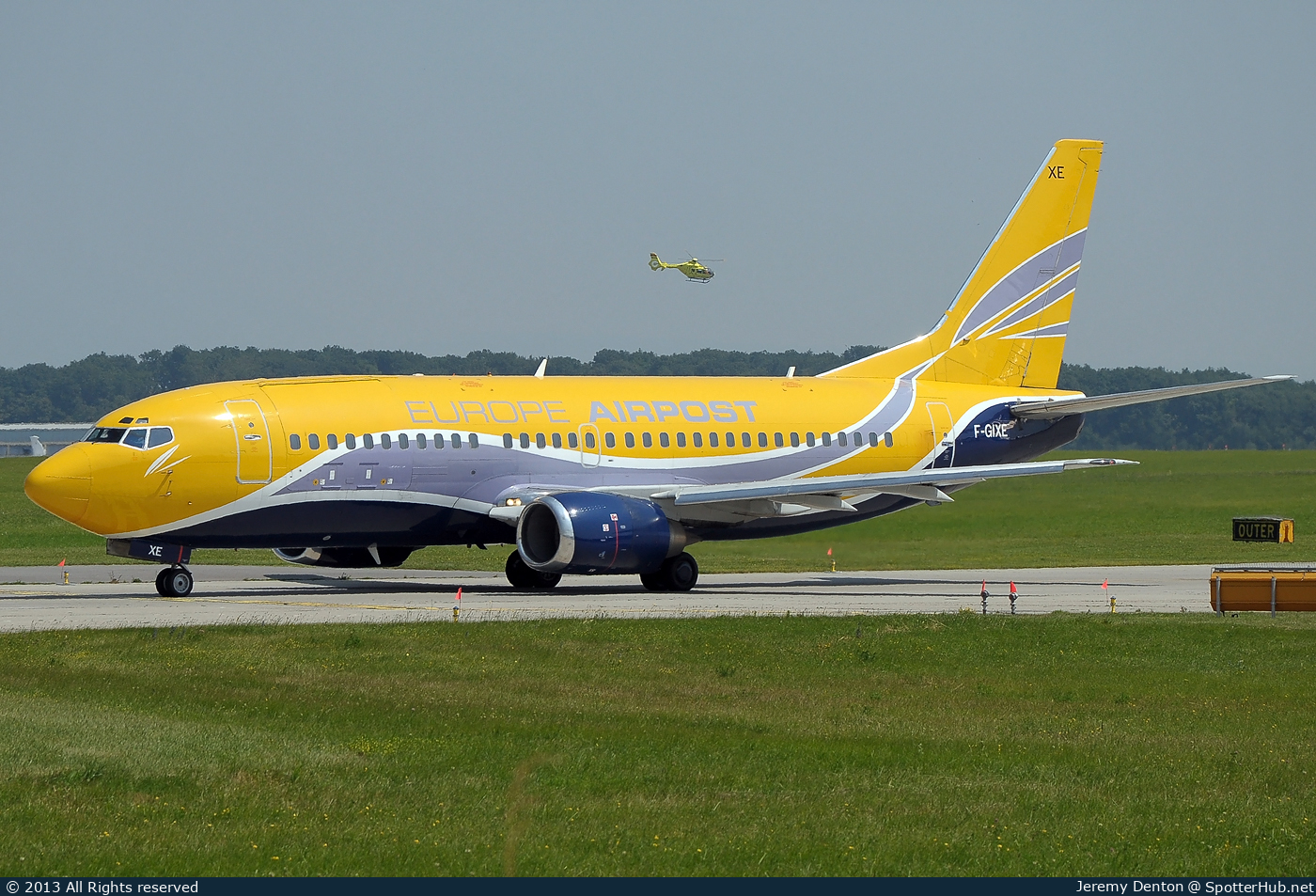 Photo of F-GIXE - Boeing 737-3B3(QC) operated by Europe Airpost