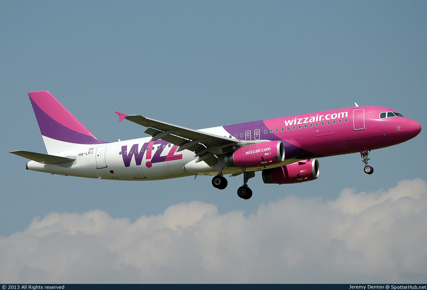 Photo of HA-LPJ - Airbus A320-232 operated by Wizz Air