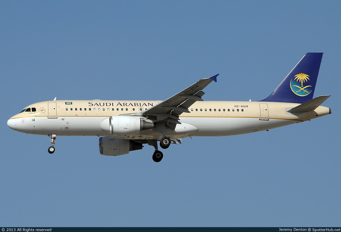 Photo of HZ-AS14 - Airbus A320-214 operated by Saudi Arabian Airlines