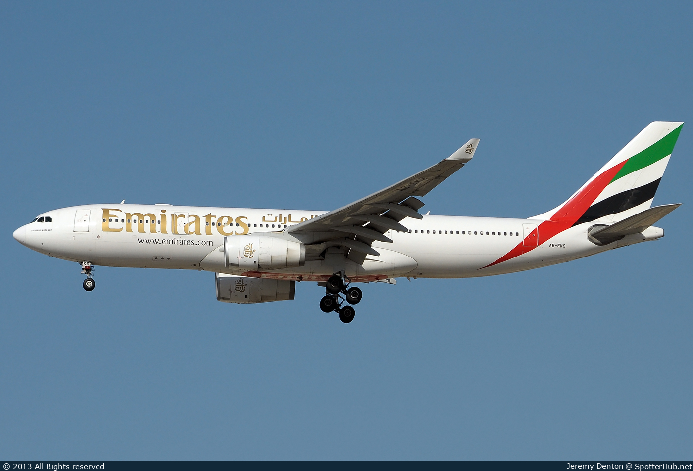 Photo of A6-EKS - Airbus A330-243 operated by Emirates