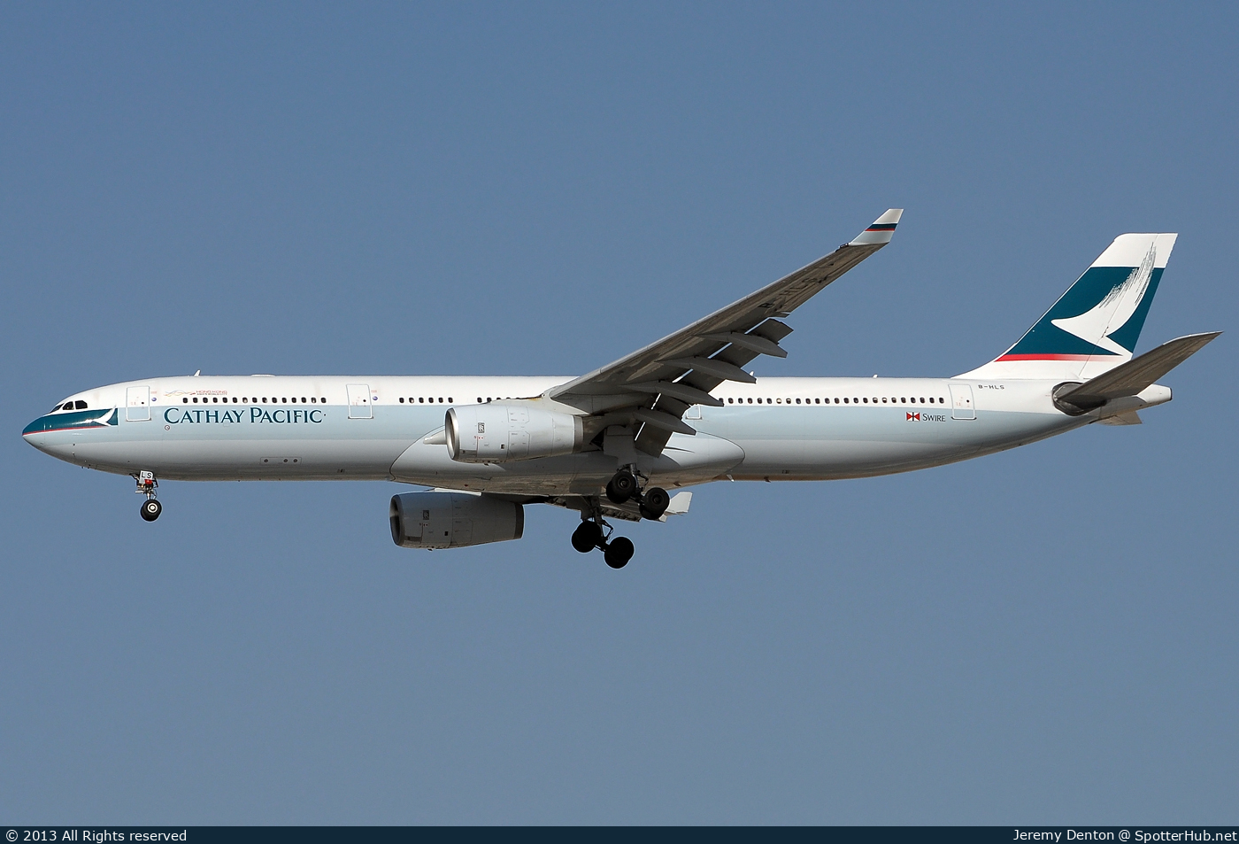 Photo of B-HLS - Airbus A330-343 operated by Cathay Pacific Airways