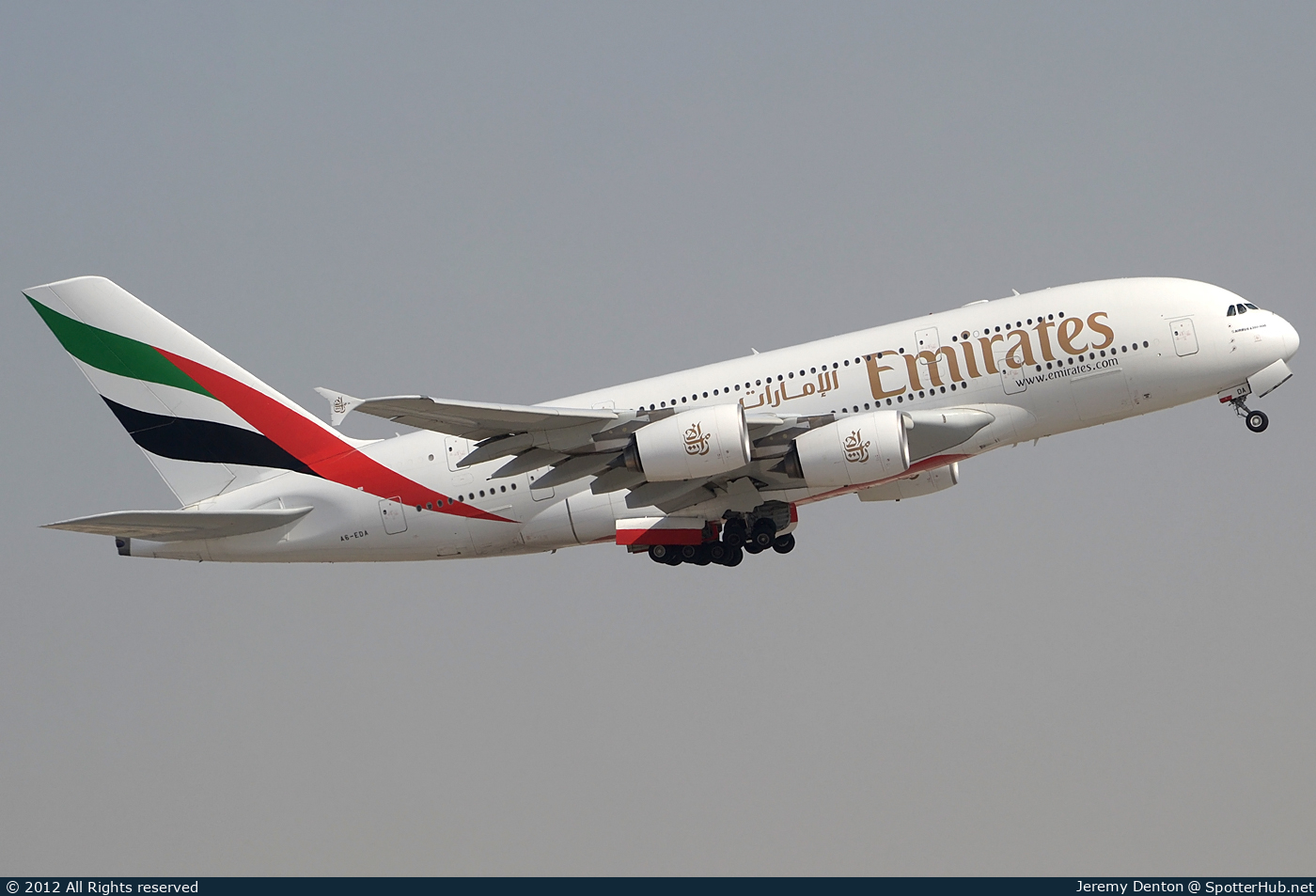 Photo of A6-EDA - Airbus A380-861 operated by Emirates