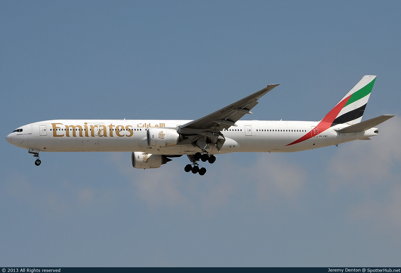 Photo of A6-EMT - Boeing 777-31H operated by Emirates