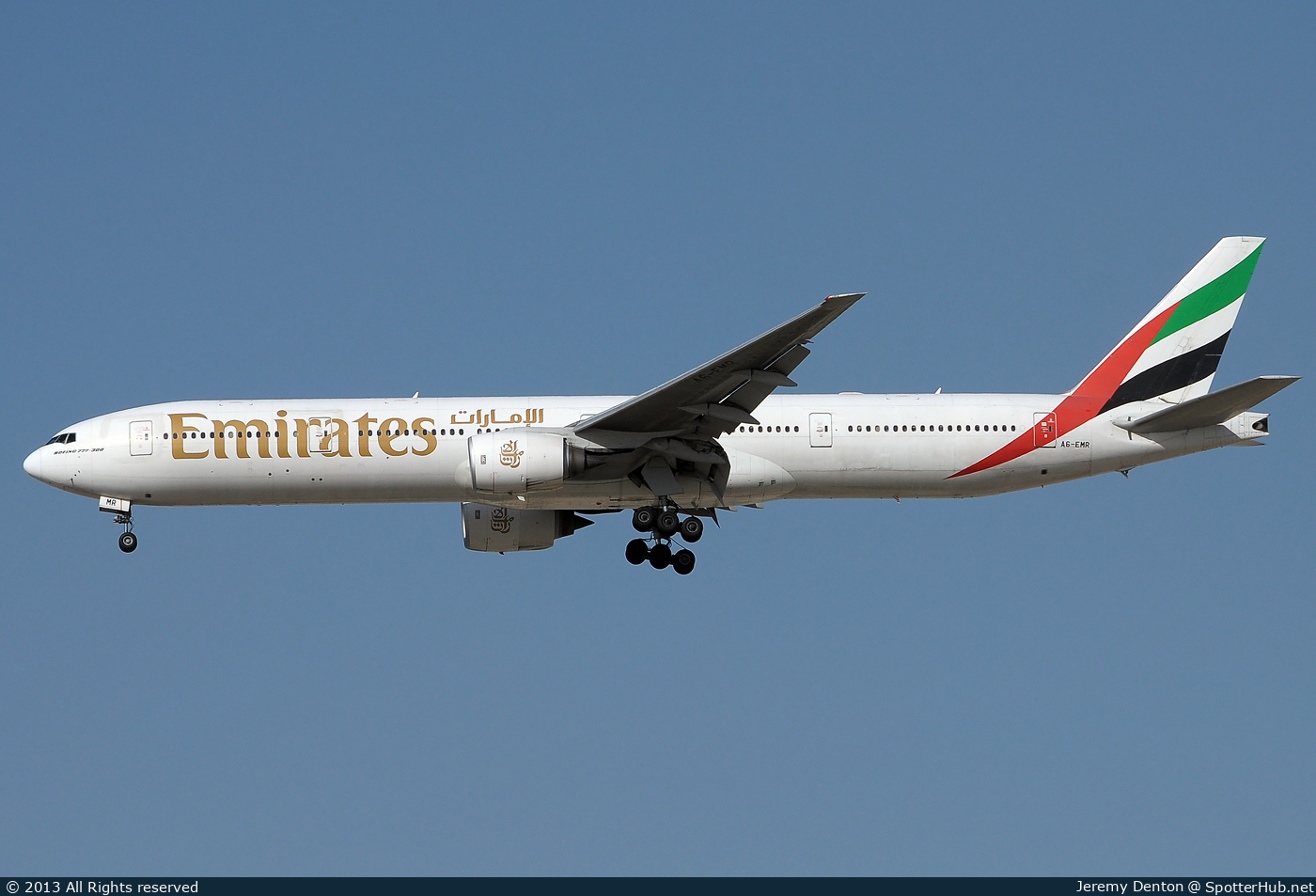 Photo of A6-EMR - Boeing 777-31H operated by Emirates