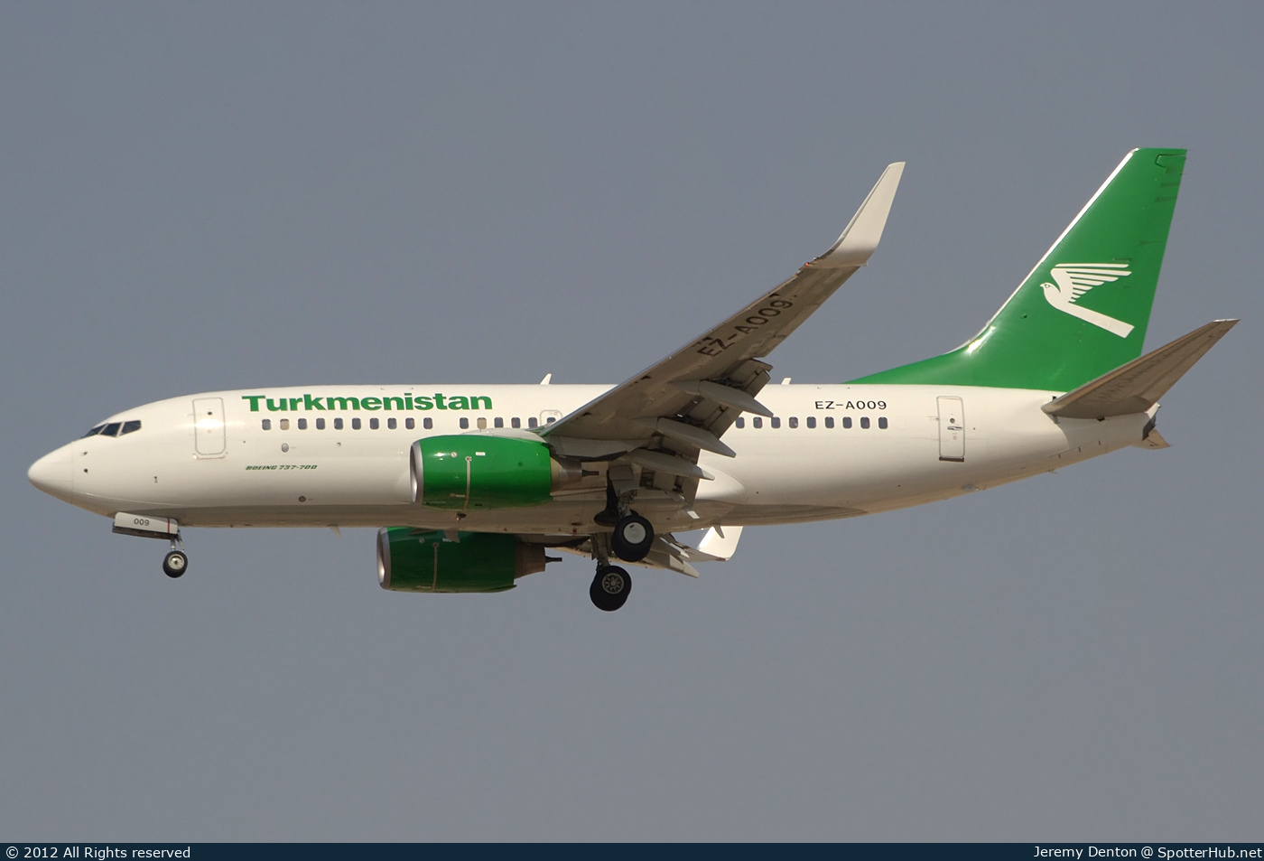 Photo of EZ-A009 - Boeing 737-72K operated by Turkmenistan Airlines