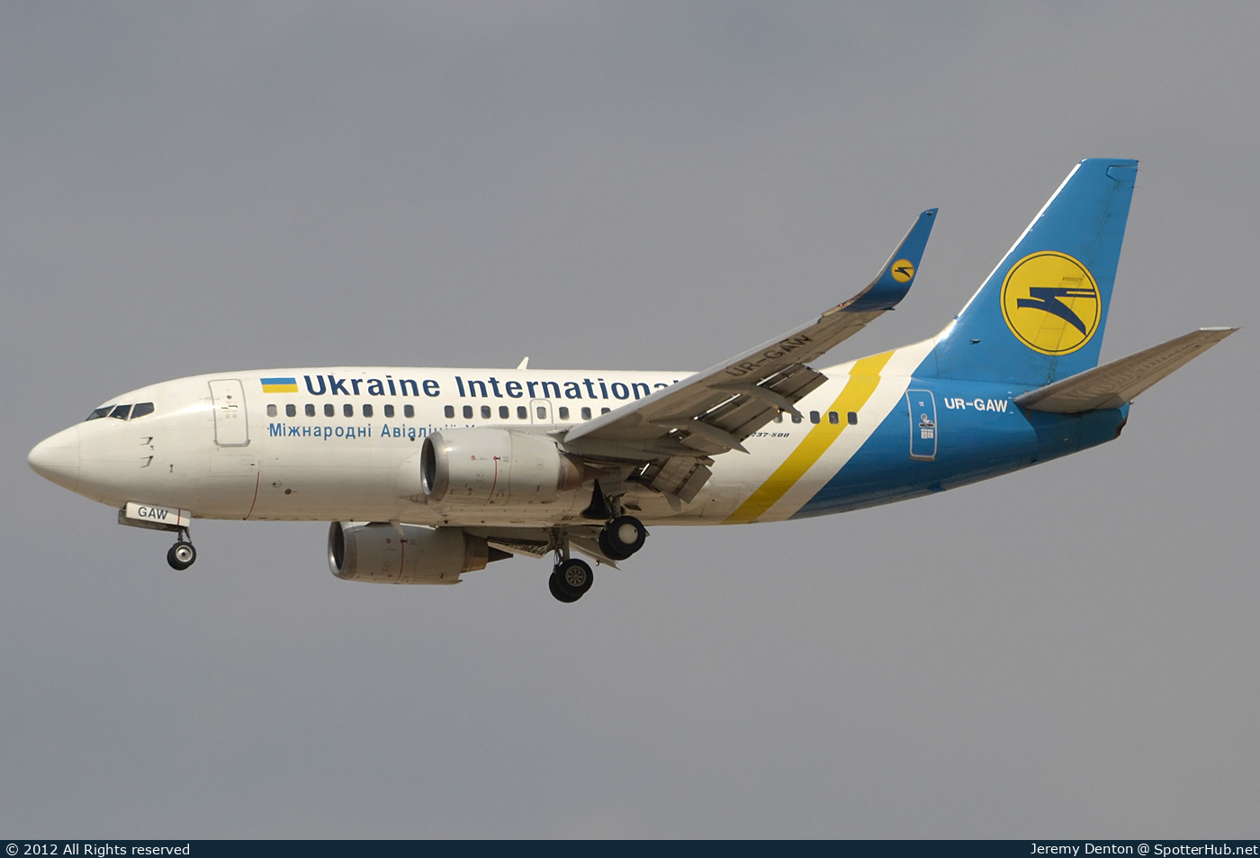 Photo of UR-GAW - Boeing 737-5Y0 operated by Ukraine International Airlines