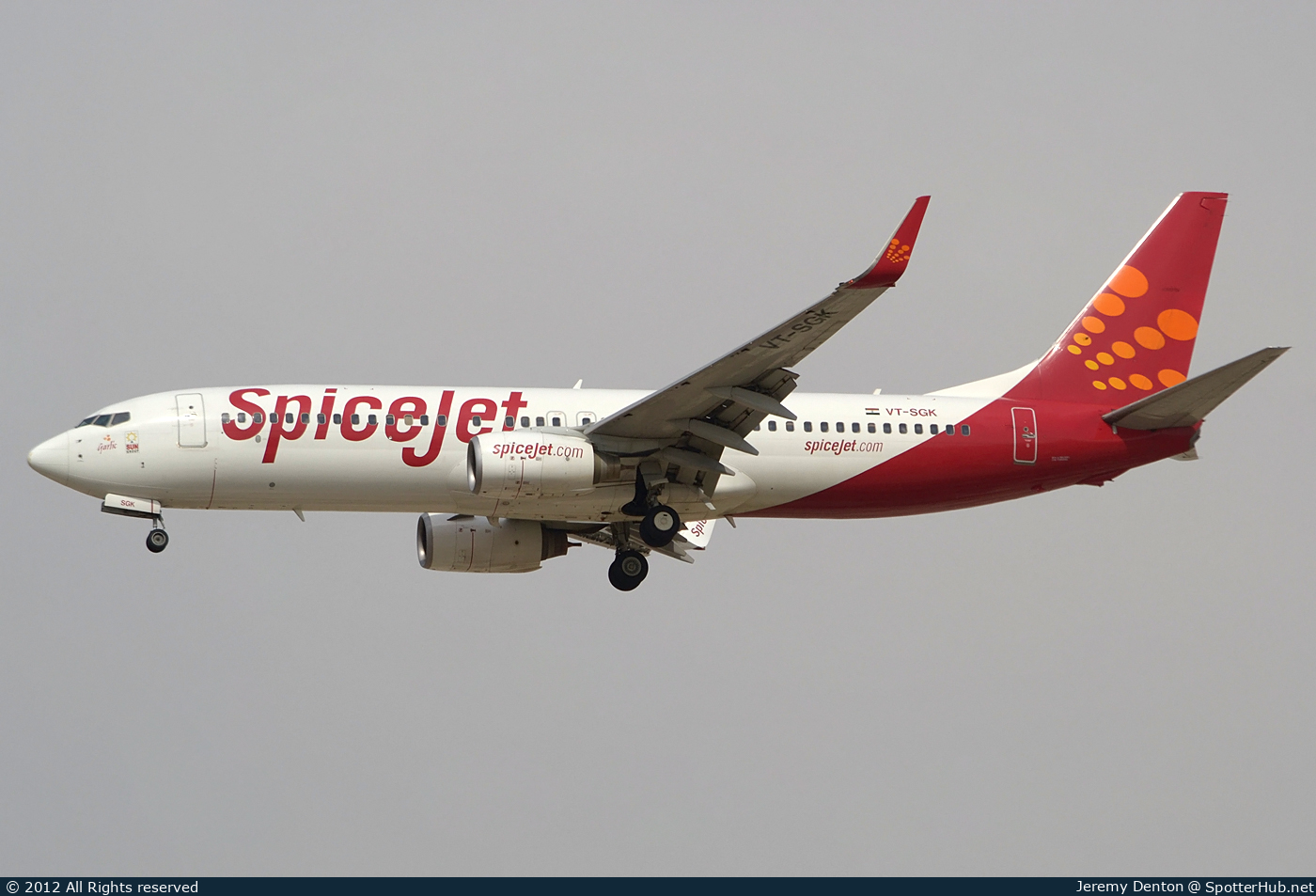 Photo of VT-SGK - Boeing 737-8BK operated by SpiceJet