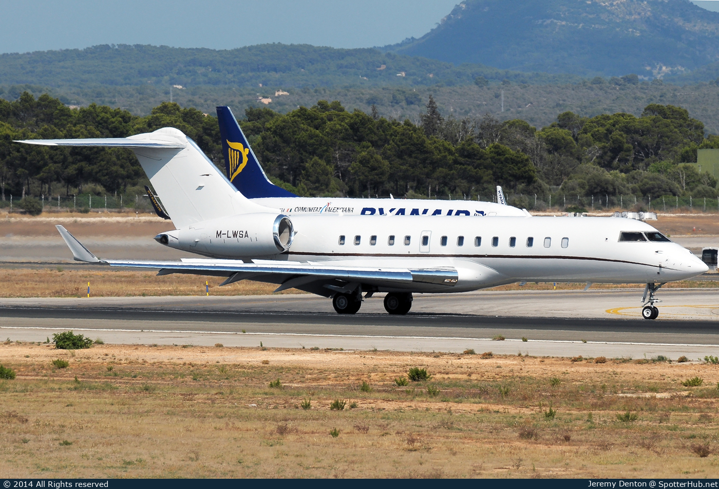 Photo of M-LWSA - Bombardier Global Express operated by Premium Jet