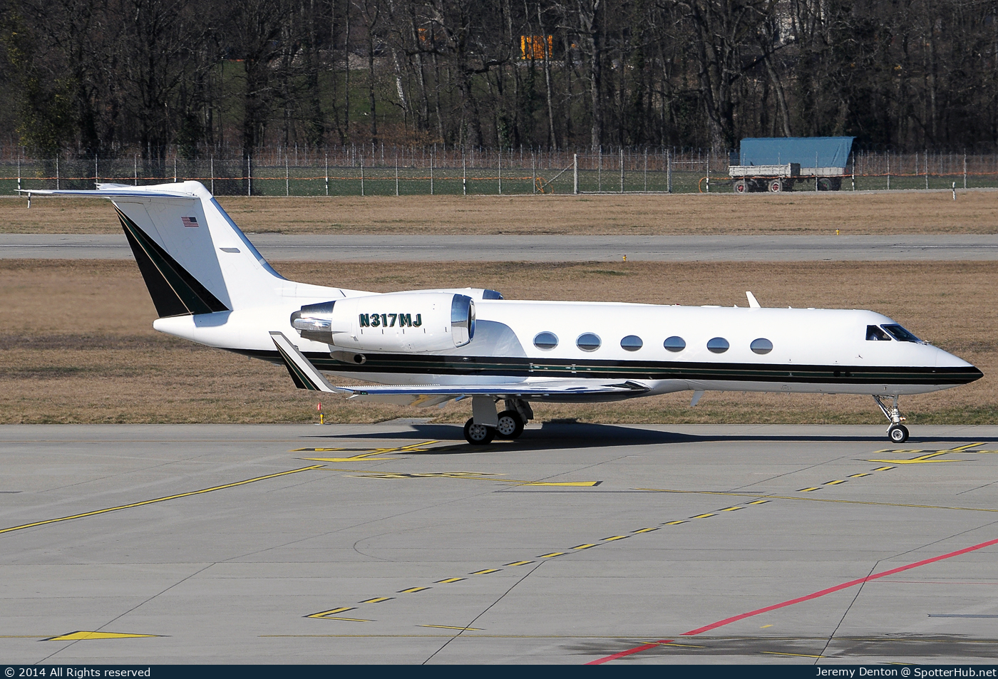 Photo of N317MJ - Gulfstream GIV operated by Lyon Aviation