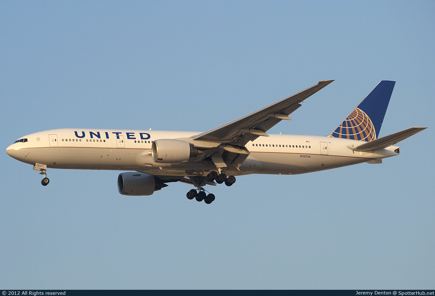 Photo of N227UA - Boeing 777-222(ER) operated by United Airlines