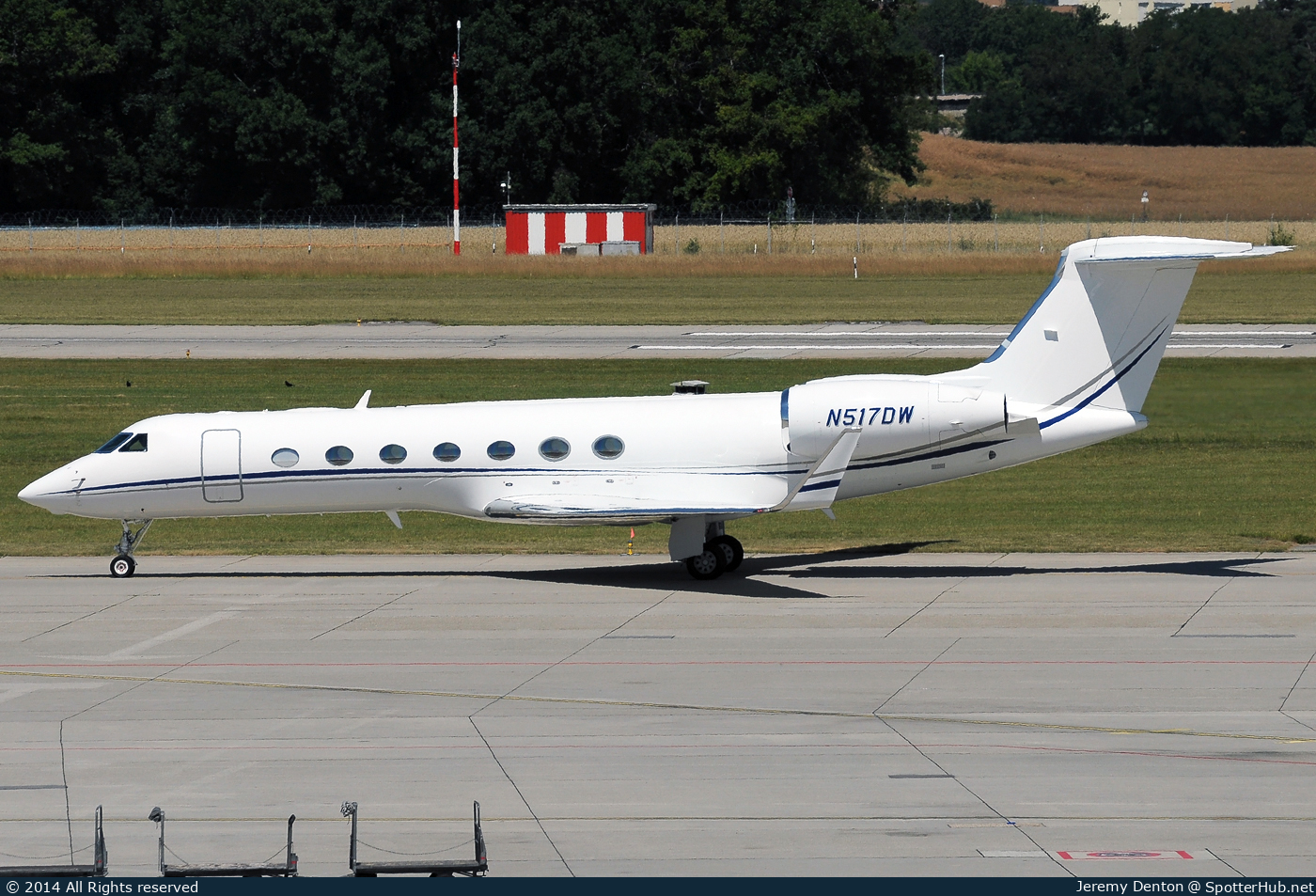 Photo of N517DW - Gulfstream GV-SP (G550) operated by Private