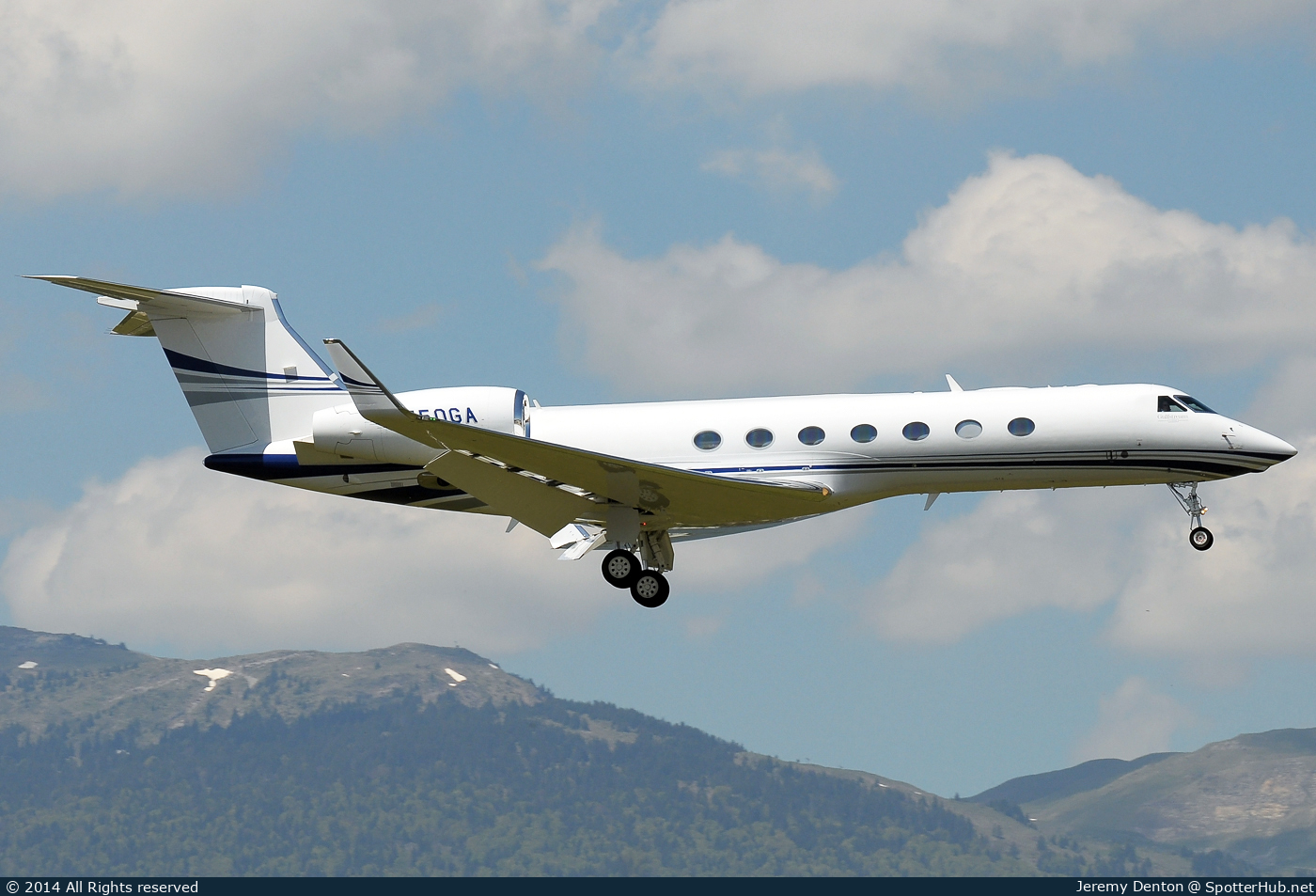 Photo of N550GA - Gulfstream GV-SP (G550) operated by Gulfstream Aerospace