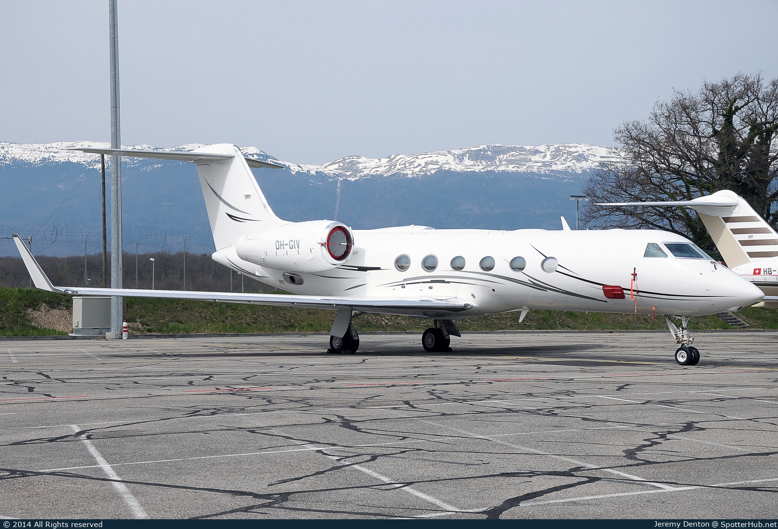 Photo of OH-GIV - Gulfstream GIV-X (G450) operated by Airfix Aviation