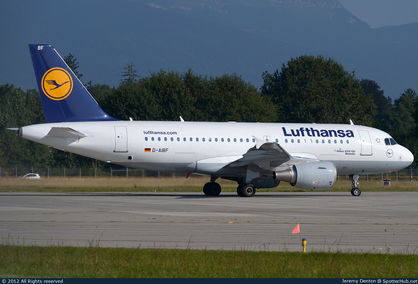 Photo of D-AIBF - Airbus A319-112 operated by Lufthansa