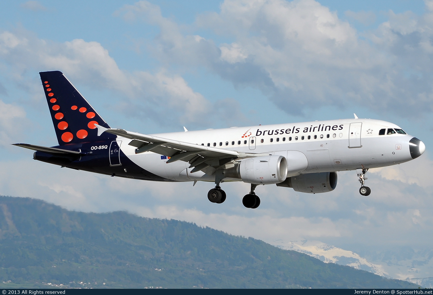 Photo of OO-SSQ - Airbus A319-112 operated by Brussels Airlines