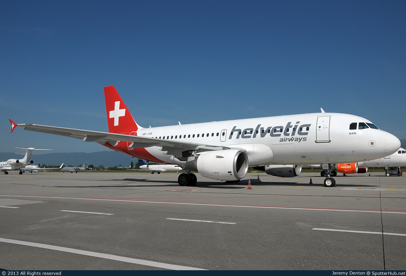 Photo of HB-JVK - Airbus A319-112 operated by Helvetic Airways