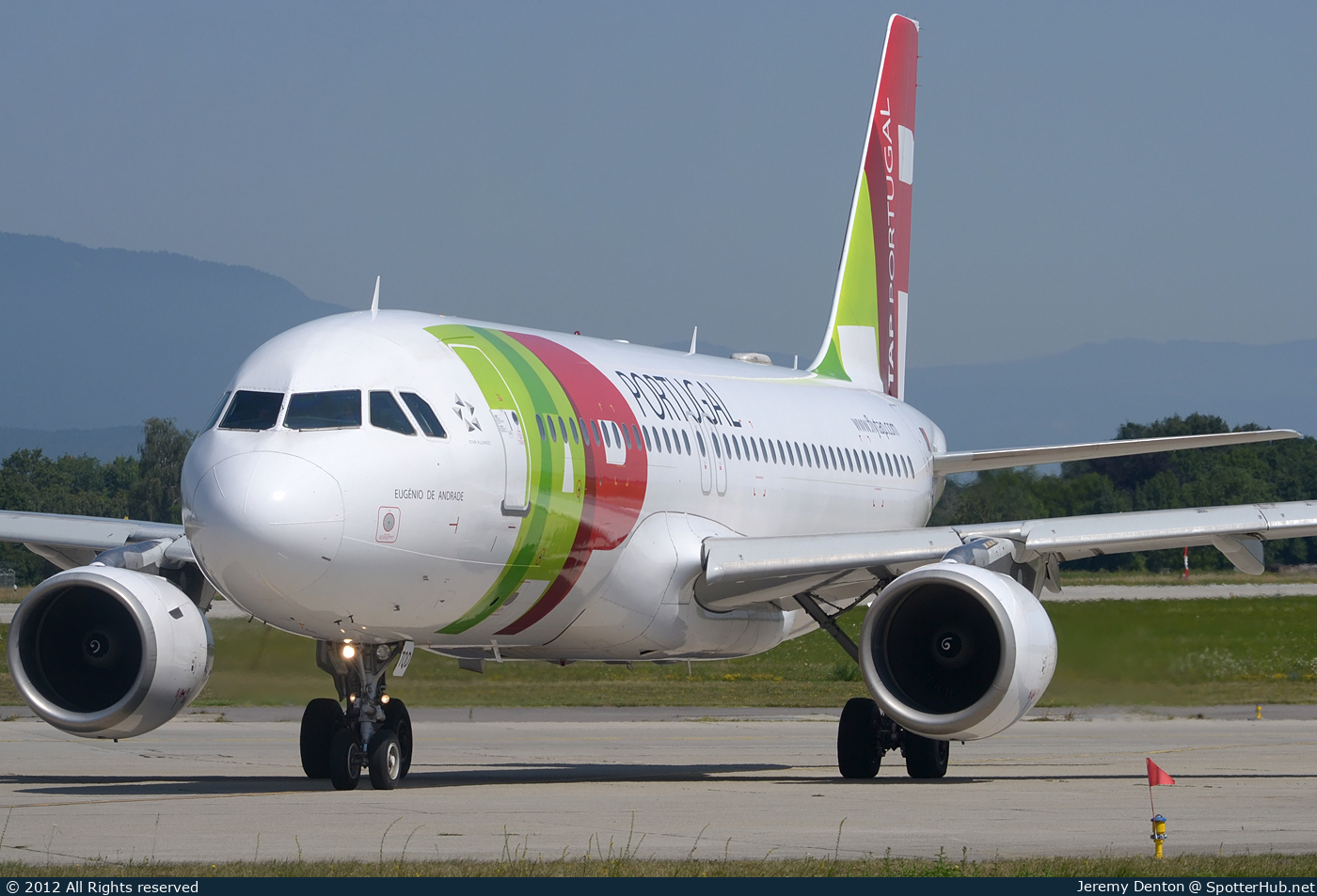 Photo of CS-TQD - Airbus A320-214 operated by TAP Air Portugal