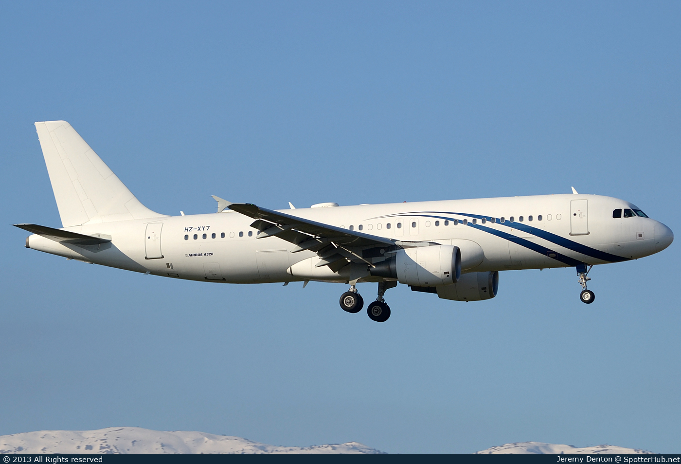 Photo of HZ-XY7 - Airbus A320-214 operated by Aviation Link Company