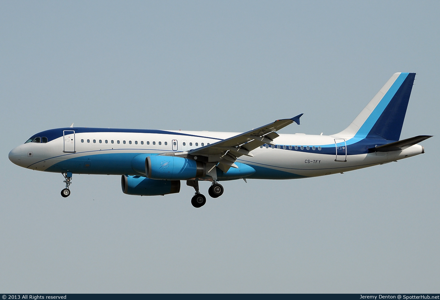 Photo of CS-TFY - Airbus A320-232 operated by Masterjet Aviação Executiva