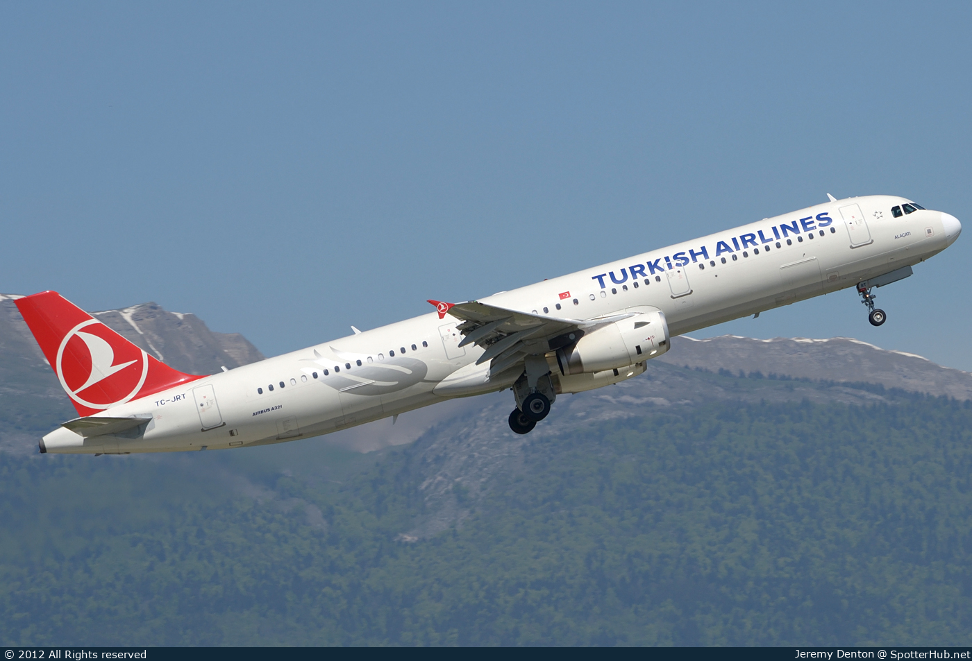 Photo of TC-JRY - Airbus A321-231 operated by Turkish Airlines