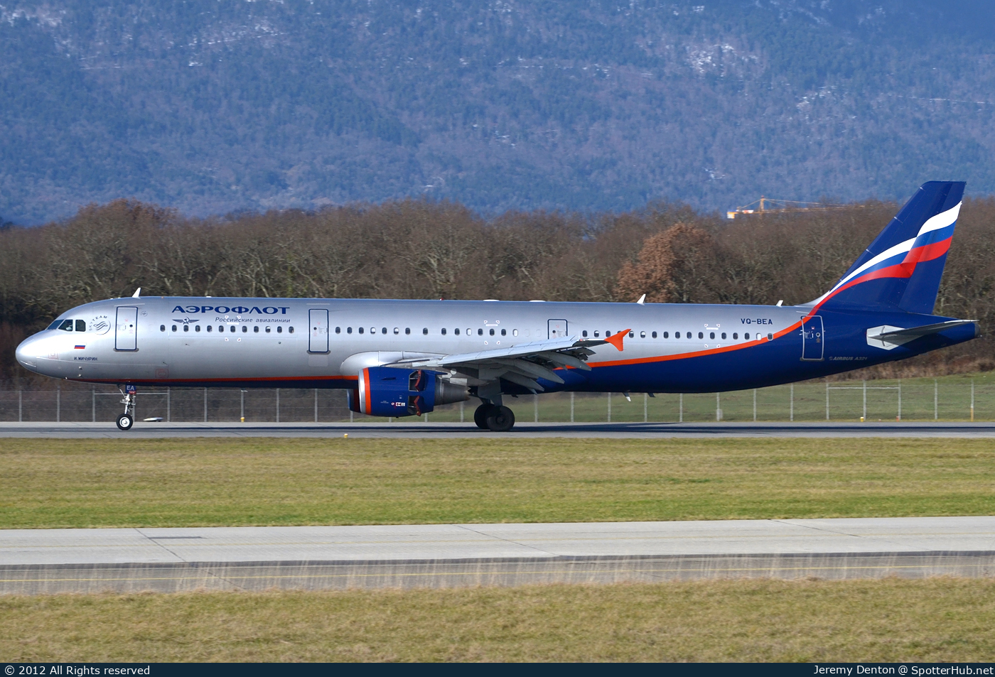 Photo of VQ-BEA - Airbus A321-211 operated by Aeroflot