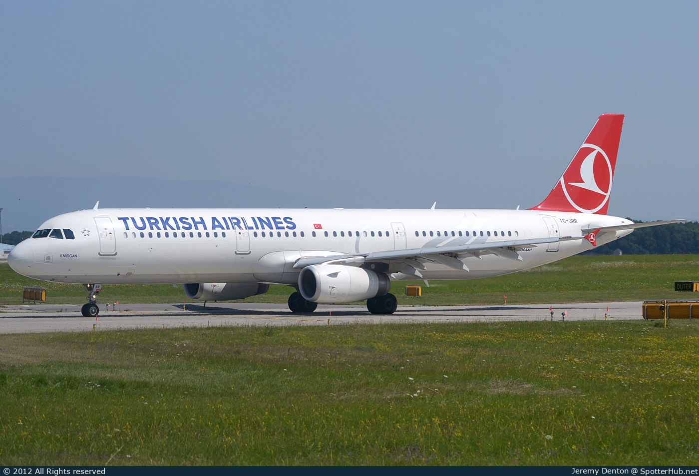 Photo of TC-JRR - Airbus A321-231 operated by Turkish Airlines