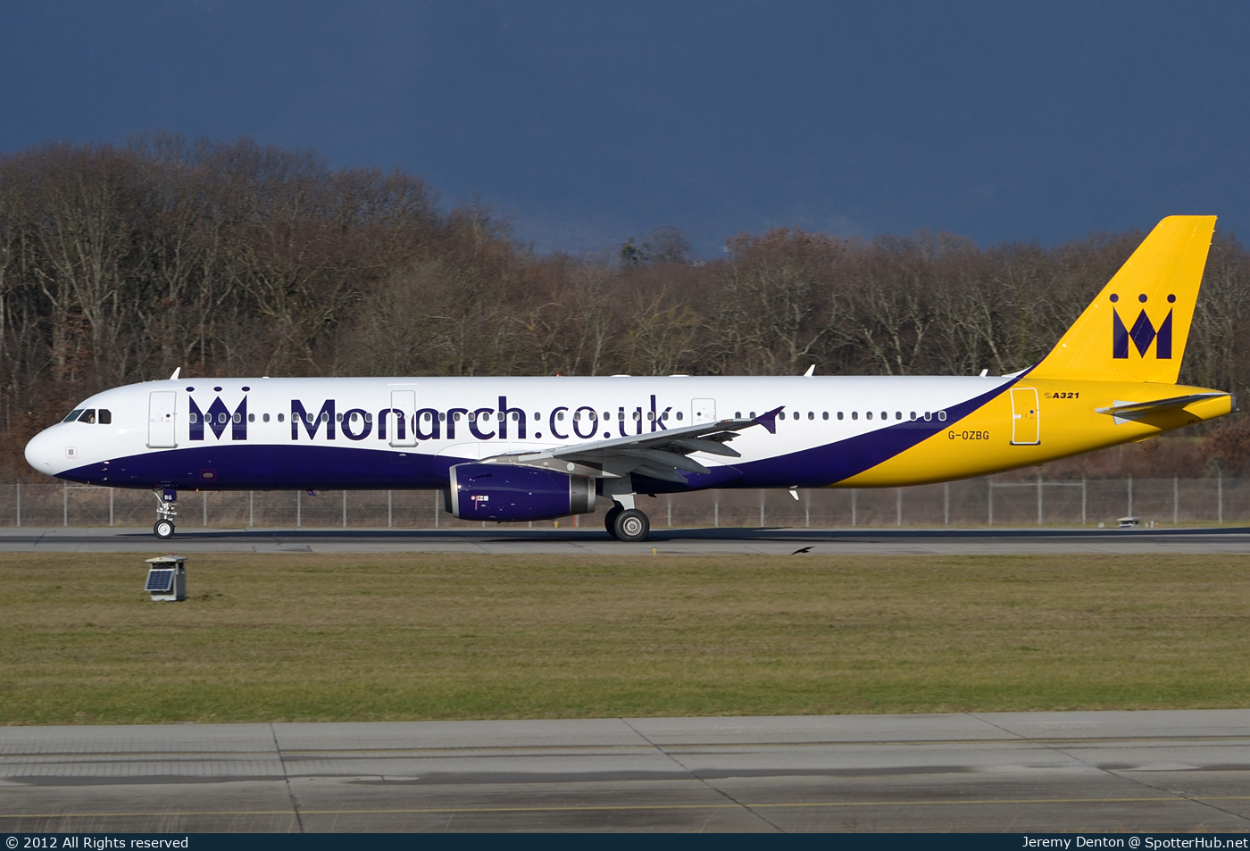 Photo of G-OZBG - Airbus A321-231 operated by Monarch Airlines
