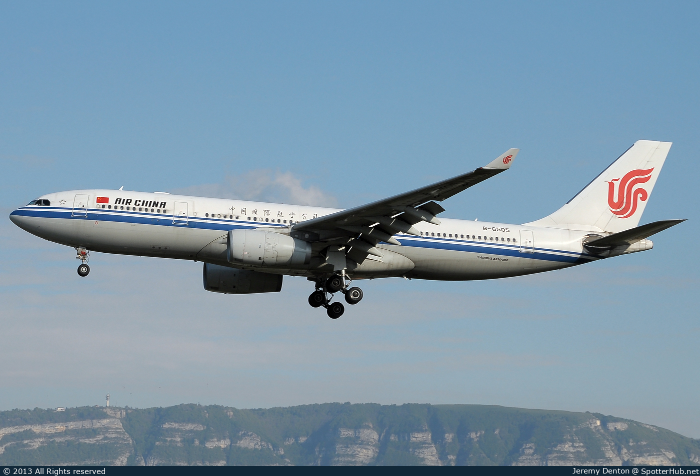Photo of B-6505 - Airbus A330-243 operated by Air China