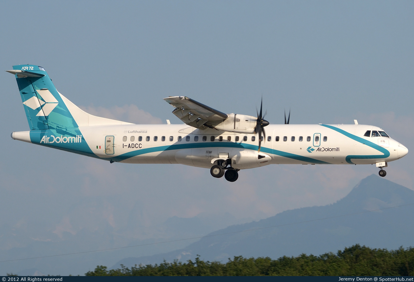 Photo of I-ADCC - ATR 72-500 operated by Air Dolomiti