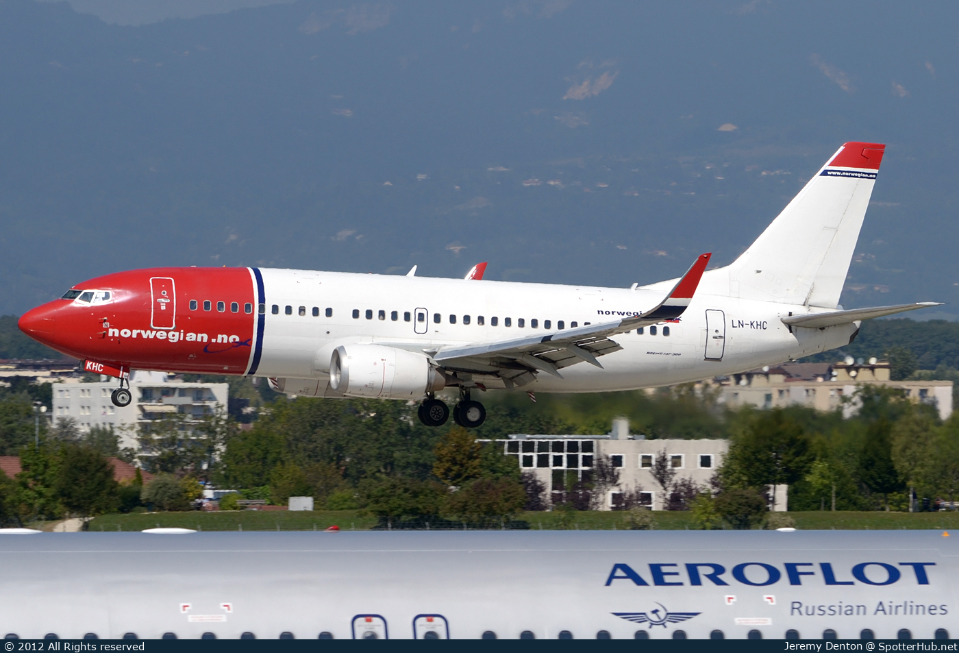 Photo of LN-KHC - Boeing 737-31S operated by Norwegian Air Shuttle