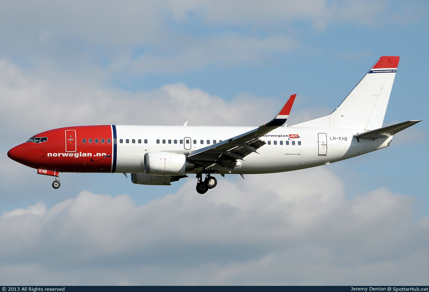 Photo of LN-KHB - Boeing 737-31S operated by Norwegian Air Shuttle