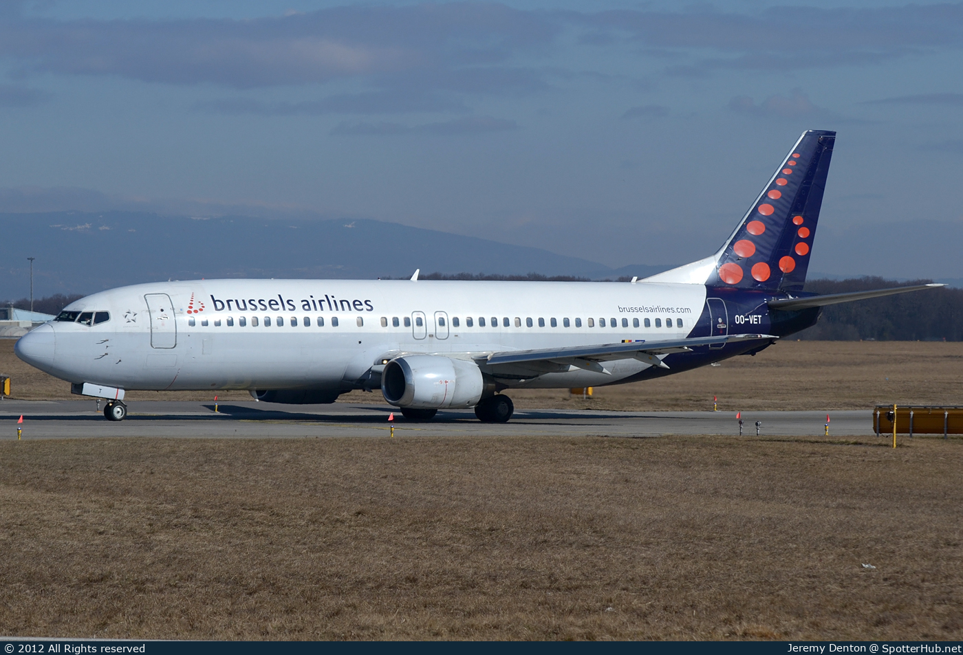 Photo of OO-VET - Boeing 737-4Q8 operated by Brussels Airlines