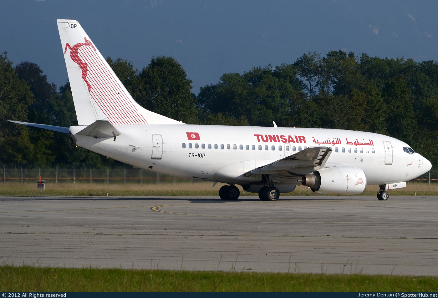 Photo of TS-IOP - Boeing 737-6H3 operated by Tunisair