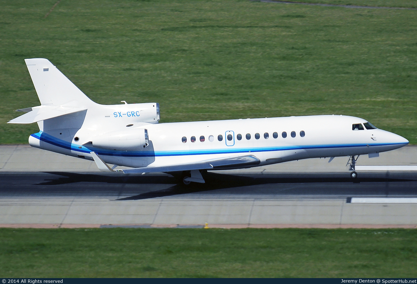Photo of SX-GRC - Dassault Falcon 7X operated by Amjet Executive