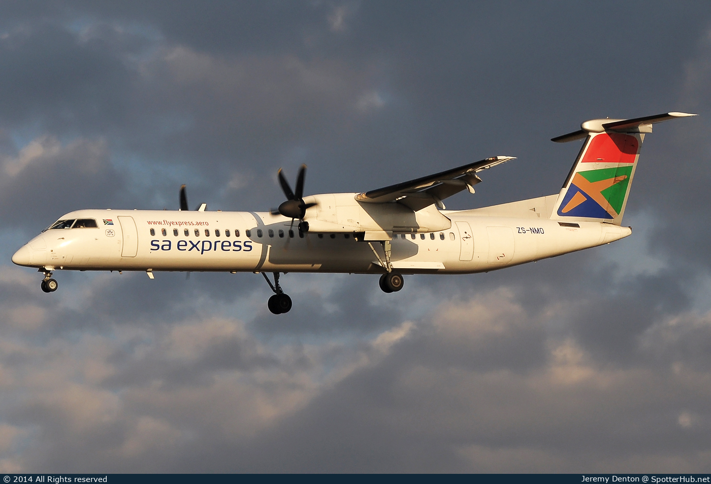 Photo of ZS-NMO - Bombardier DHC-8-402 Dash 8 Q400 operated by South African Express Airways