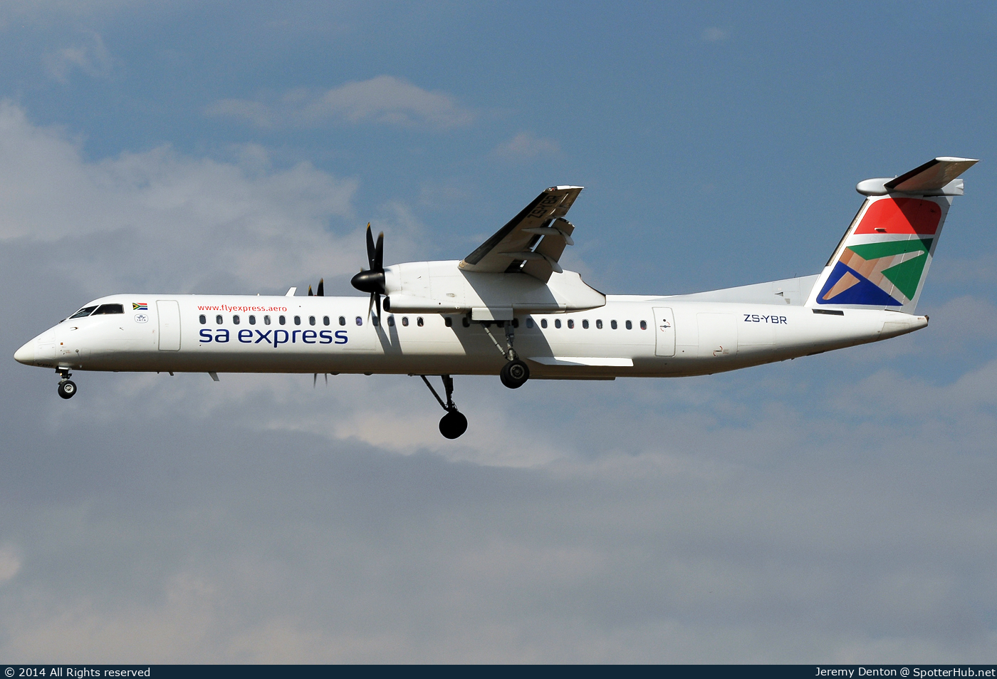 Photo of ZS-YBR - Bombardier DHC-8-402 Dash 8 Q400 operated by South African Express Airways