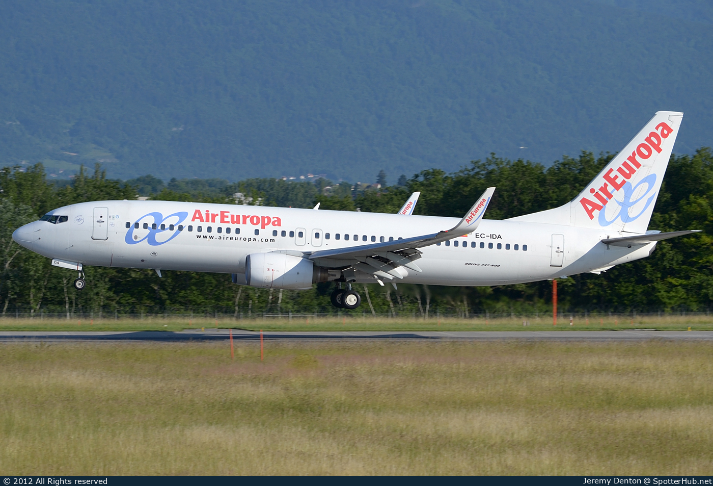 Photo of EC-IDA - Boeing 737-86Q operated by Air Europa