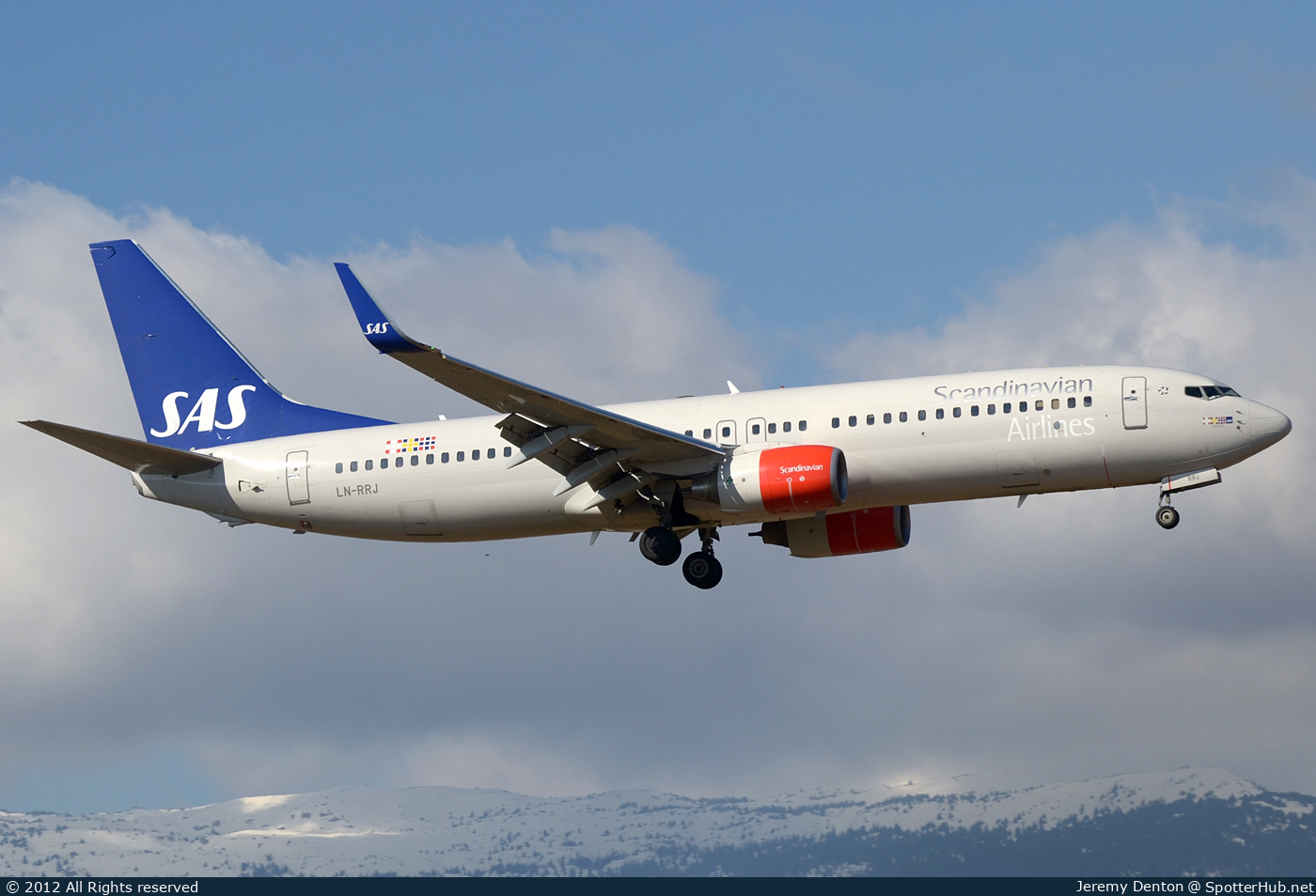 Photo of LN-RRJ - Boeing 737-883 operated by SAS Scandinavian Airlines