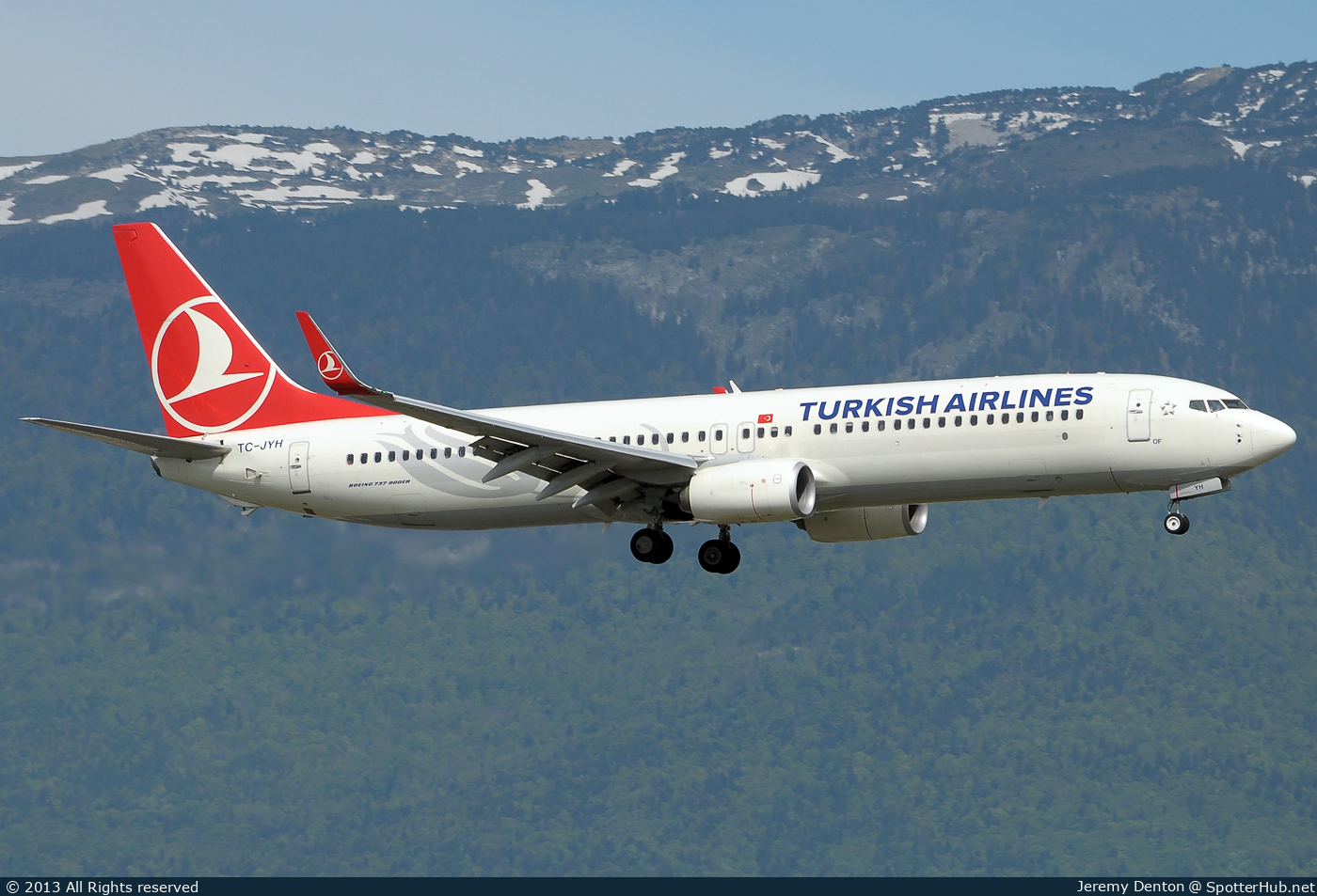 Photo of TC-JYH - Boeing 737-9F2(ER) operated by Turkish Airlines