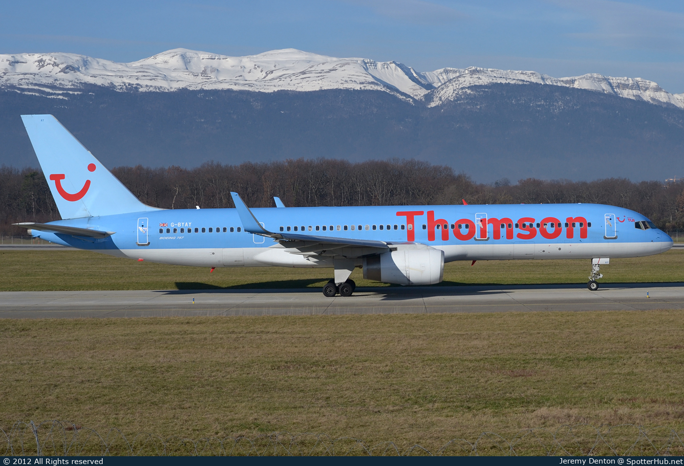 Photo of G-BYAY - Boeing 757-204 operated by Thomson Airways