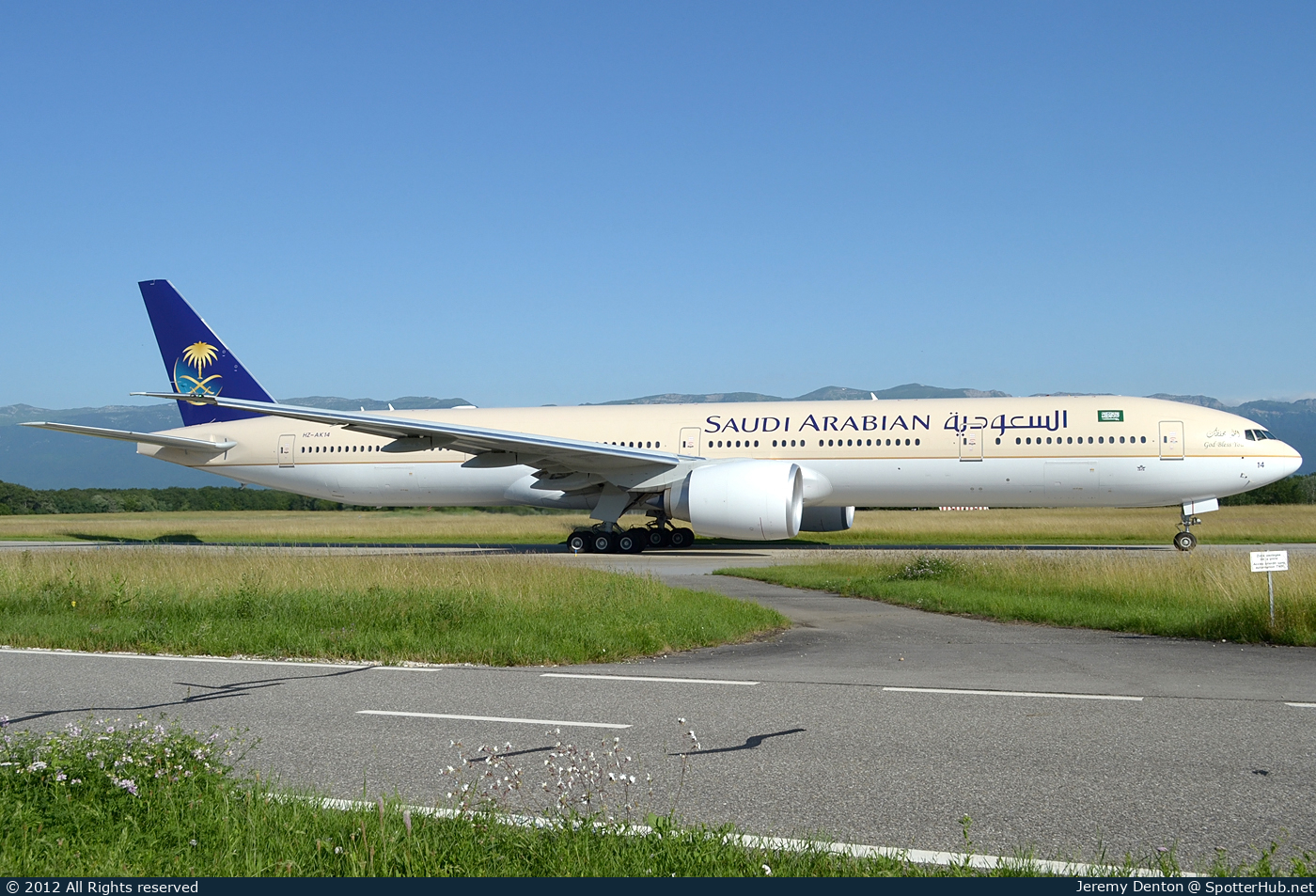 Photo of HZ-AK14 - Boeing 777-368(ER) operated by Saudi Arabian Airlines