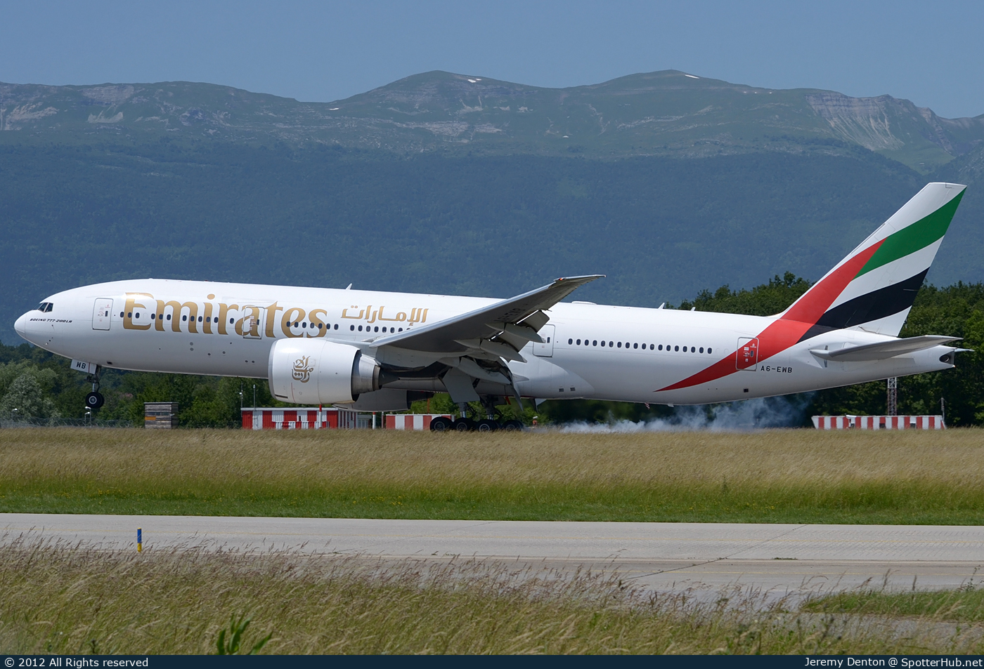 Photo of A6-EWB - Boeing 777-21H(LR) operated by Emirates