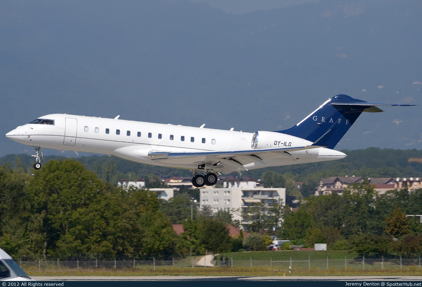 Photo of OY-ILG - Bombardier Global Express XRS operated by ExecuJet Scandinavia