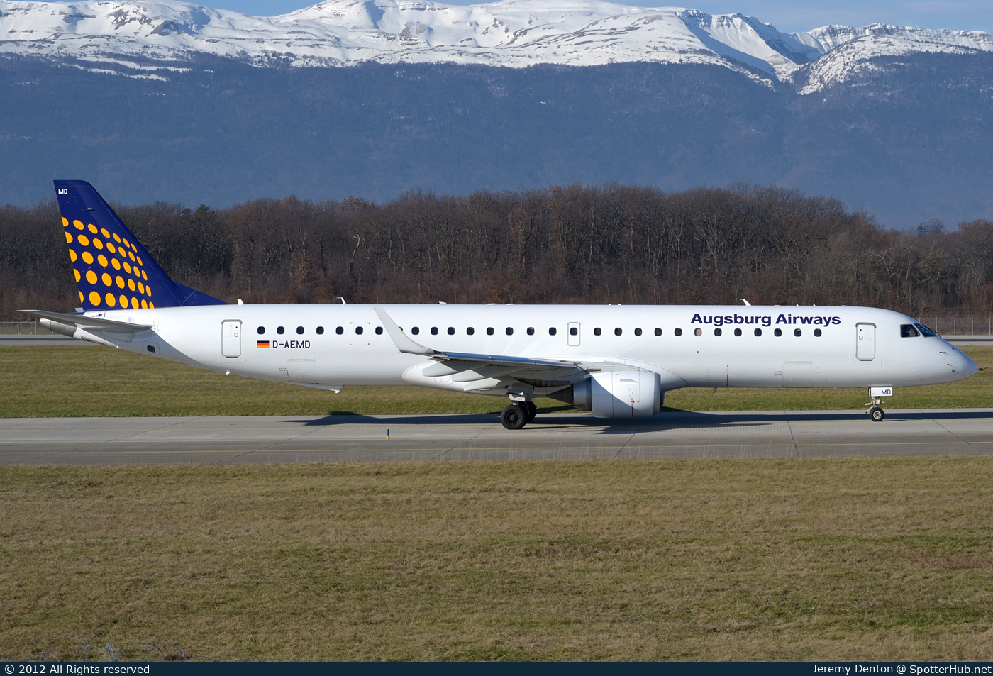 Photo of D-AEMD - Embraer ERJ-195LR operated by Augsburg Airways