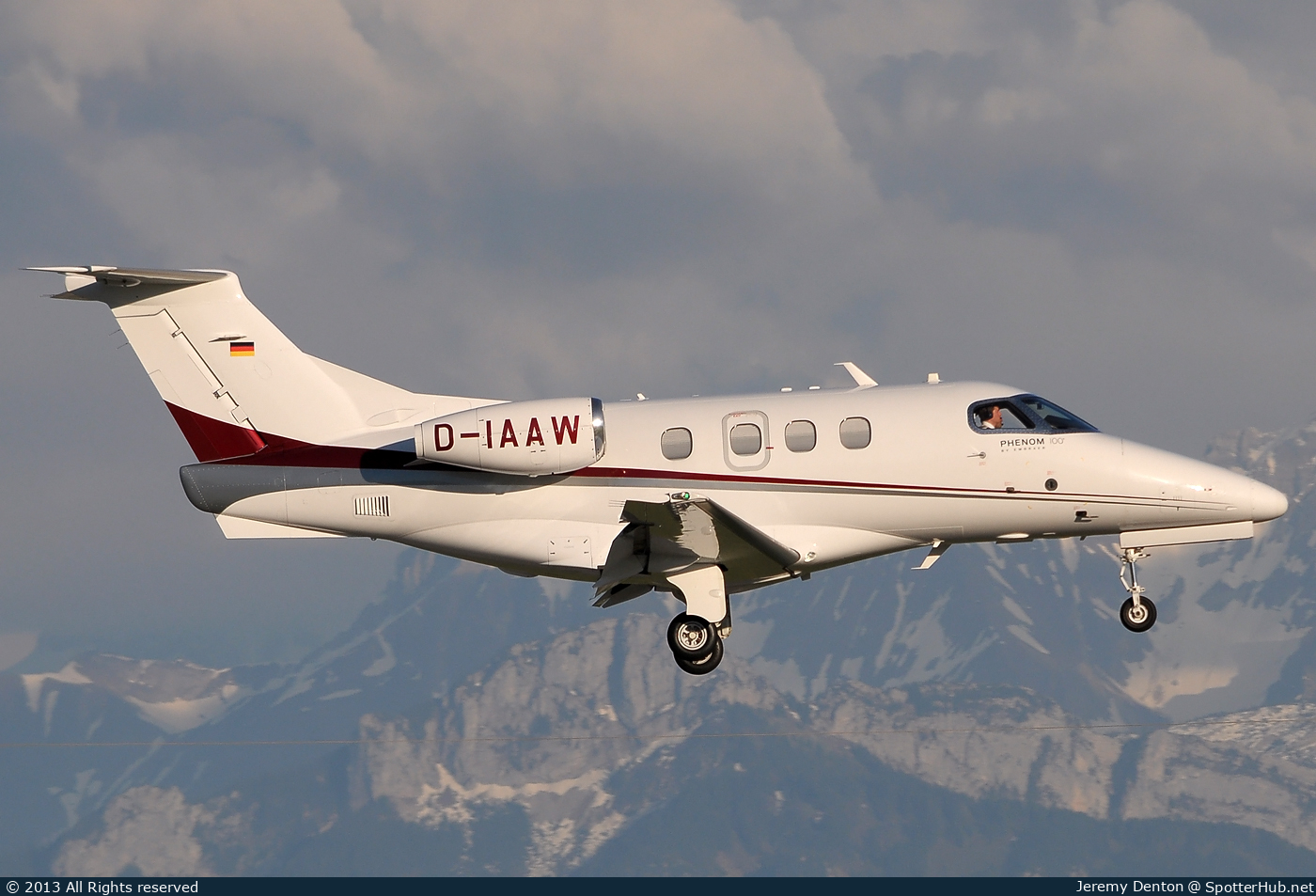 Photo of D-IAAW - Embraer Phenom 100 operated by Arcus-Air