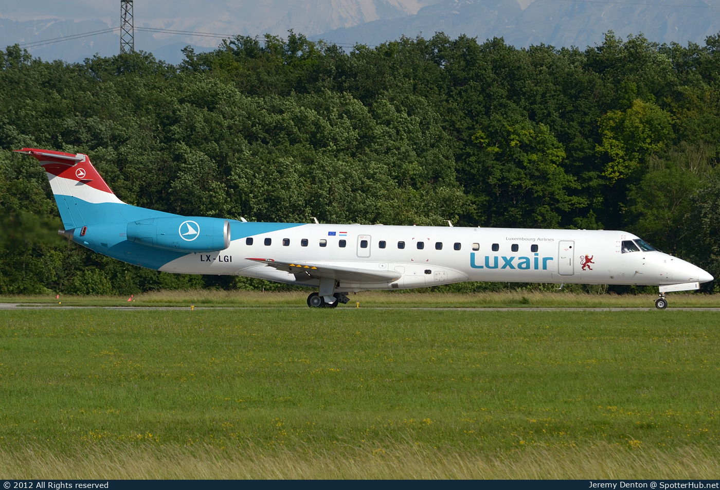 Photo of LX-LGI - Embraer ERJ-145LU operated by Luxair