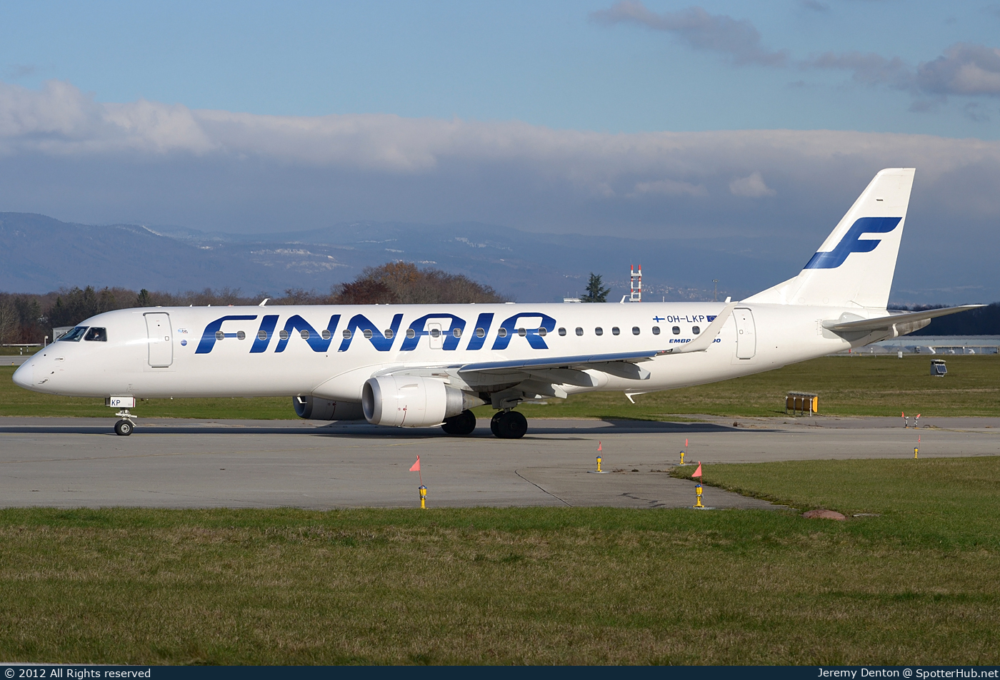 Photo of OH-LKP - Embraer ERJ-190LR operated by Finnair (opb flyBe Nordic)